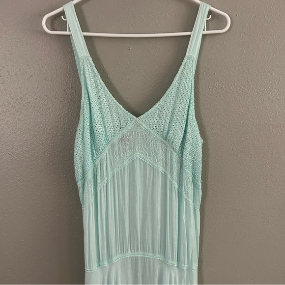 L’Pogee Embroidered Crochet Maxi Dress Handkerchief Hem Flowy Boho One Sz Sample - Picture 2 of 11